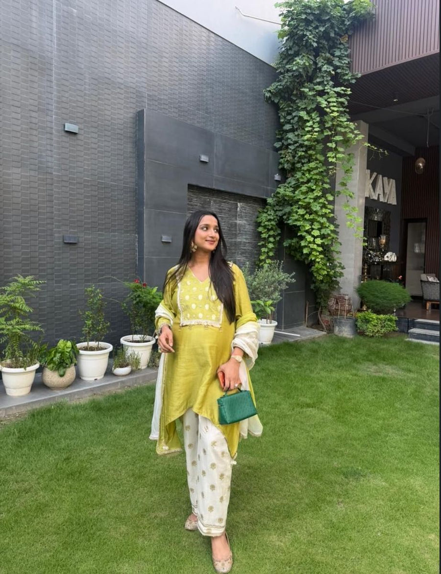 Ishita Jain wearing Miithhii Elaychii